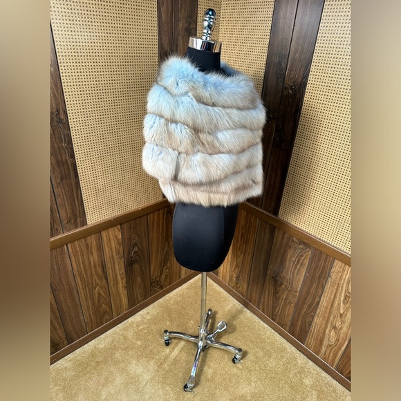 NORMAN AMBROSE 15" DYED SKY BLUE RUSSIAN SABLE FUR BOLERO JACKET COAT MEDIUM - Picture 3 of 16